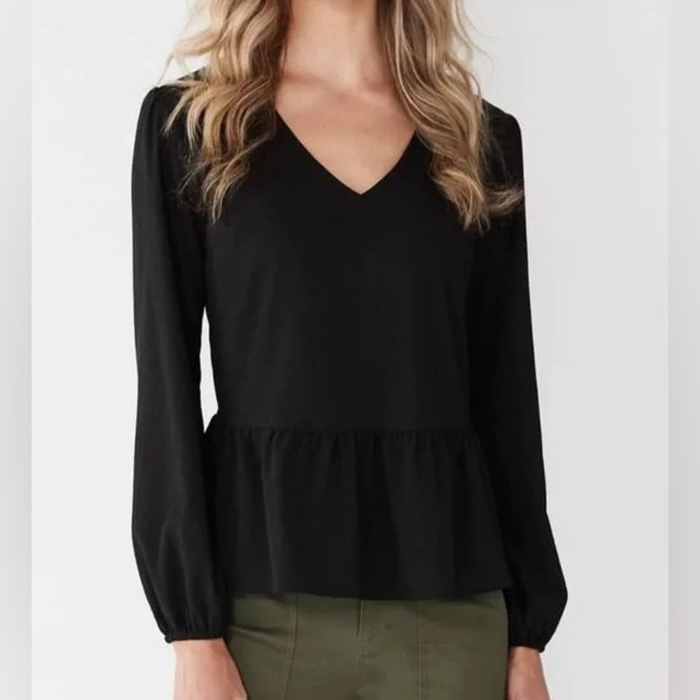 Black V-Neck Long Sleeve Women's Top